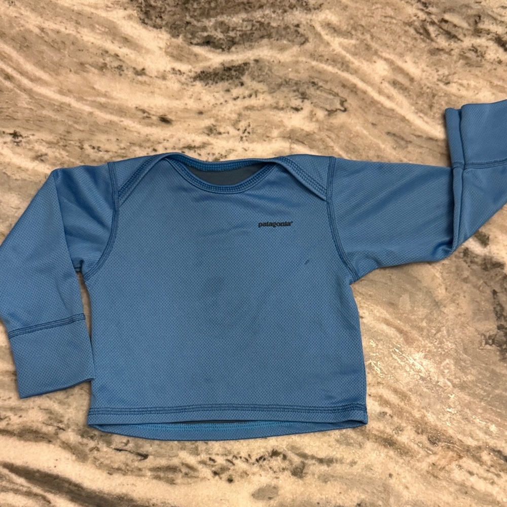 Infant Patagonia Sky Blue Long Sleeve Top Play condition